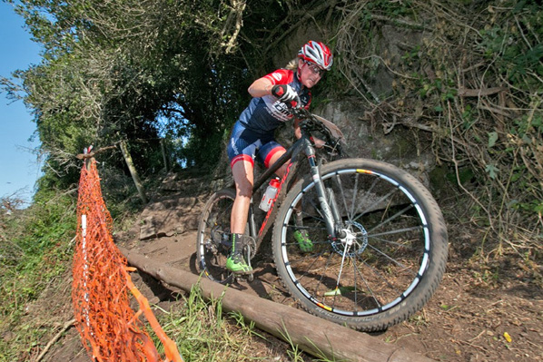 Mariske Strauss (Novus Pro OMX Team) leads the way in the Pro-Elite Women's race at Settlers Park Nature Reserve in the fourth round of the Stihl 2016 SA XCO Cup Series in Port Elizabeth on Saturday 14 May. Photo: Anton Havenga