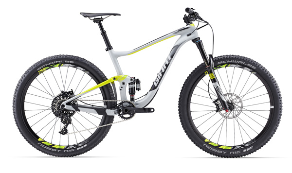 This new Anthem Advanced SX 1 features a lightweight composite frame that delivers 110mm of updated Maestro rear suspension and 130mm of front suspension, plus Boost hub technology for stiffer wheels and added tire clearance. Availability varies by country.
